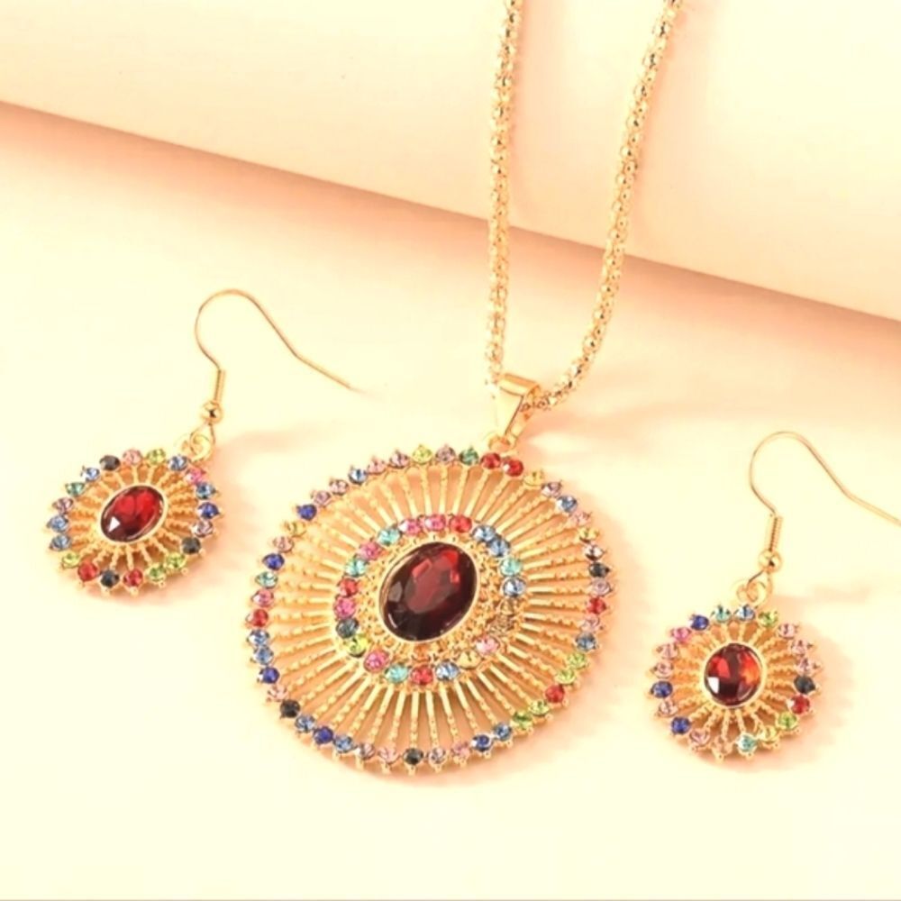 Women's Jewelry Set Sun Ray Shape Pendant Necklace Set